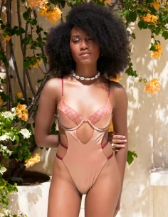 Dangerous Curves (rose & raspberry)